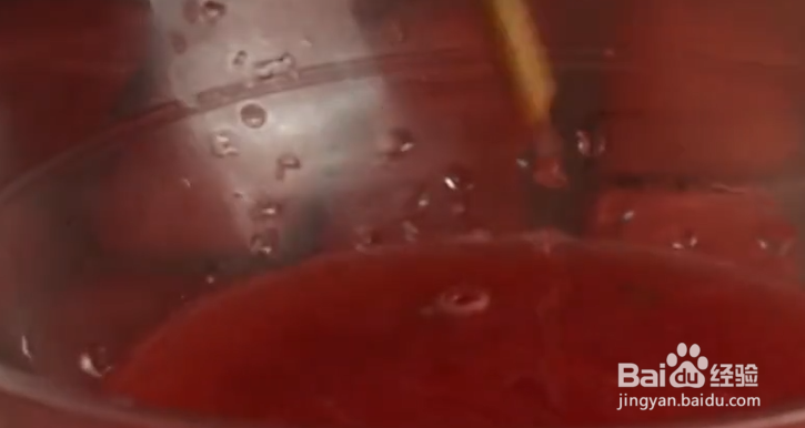 如何榨出新鲜的西瓜汁？