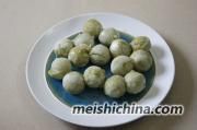 制作腌菜炒汤圆