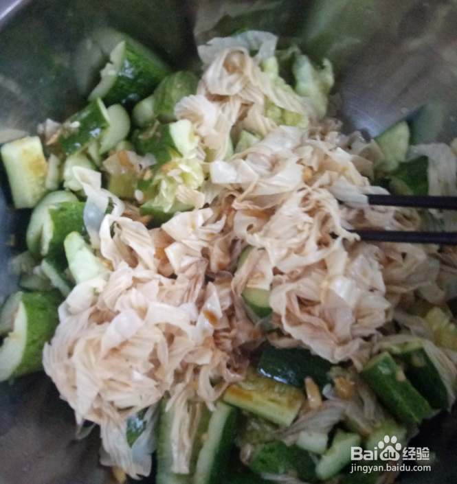 大蒜豆皮拌黄瓜