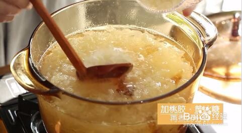 教你如何做皂角米+桃胶+银耳汤？