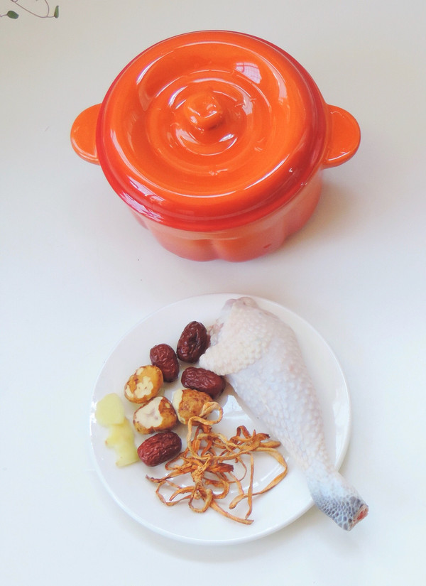 虫草栗子鸡腿炖汤