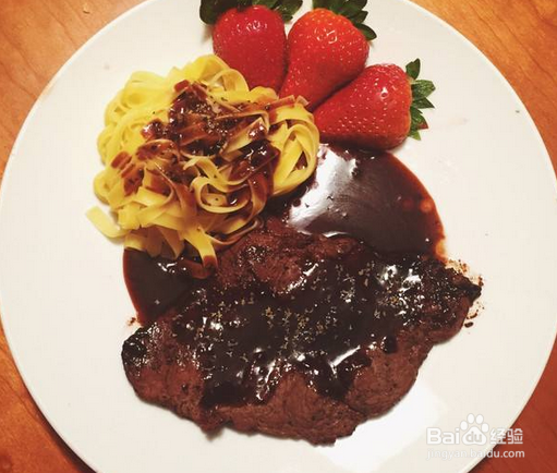 遇见你之前牛排之干煎牛排配红酒酱汁