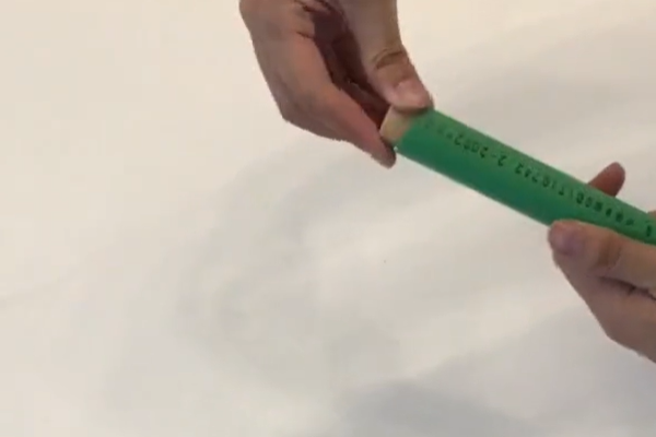 怎么用废品做一项乐器