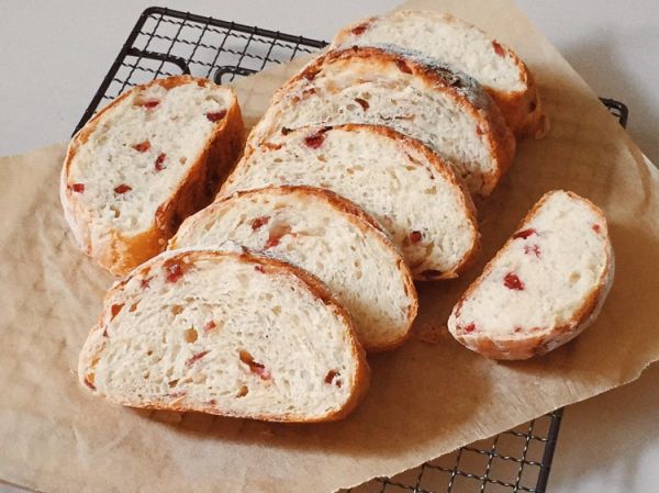 燕麦杏仁蔓越莓软欧