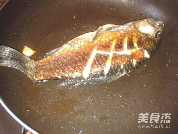 鲫鱼冻豆腐汤