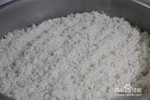 新手易做的重庆腊味糯米丸子