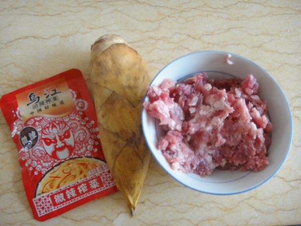 榨菜笋丁鲜肉饼