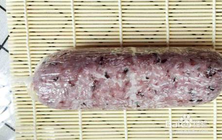 黑米饭团的做法