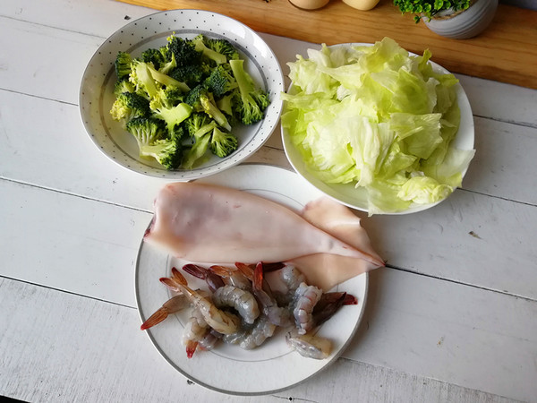 蔬菜海鲜沙拉