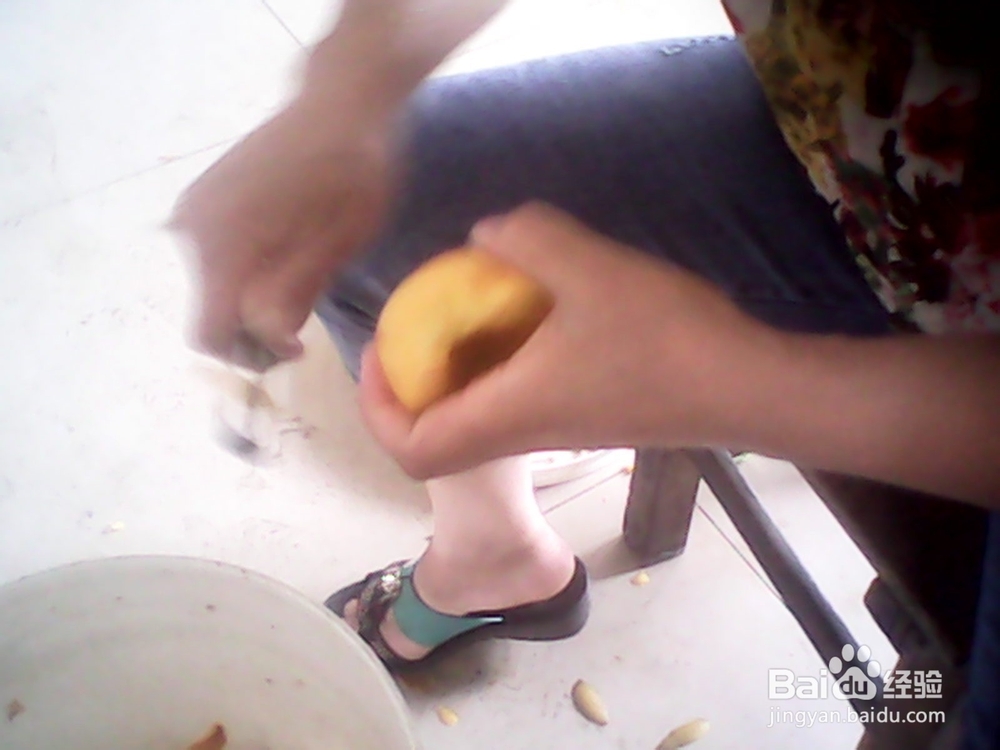 制作糖水桃罐头的方法