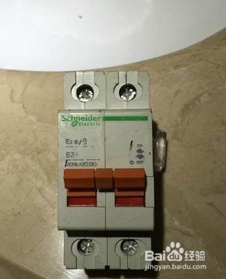 断路器怎么用