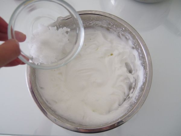 南瓜火龙果酱蛋糕卷