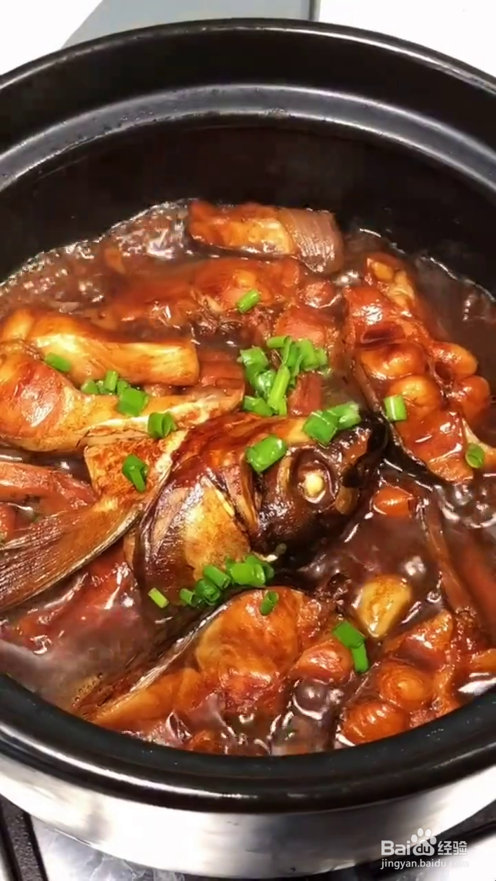 如何制作好吃的红烧砂锅草鱼块