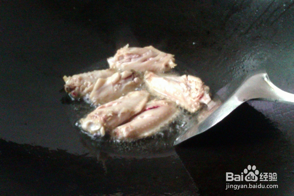 红烧鸡翅的简单做法