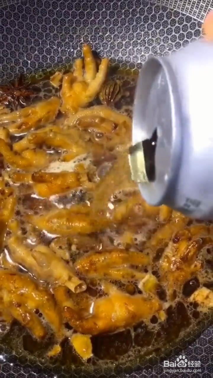 如何自制美味好吃的香辣鸡爪