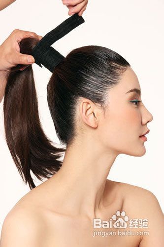 利落帅气火遍时装周高耸马尾