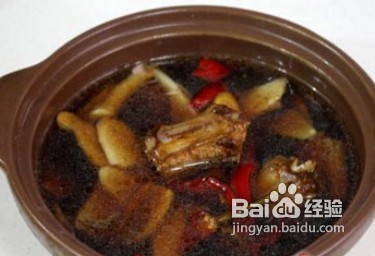 仔姜排骨砂锅煲的做法