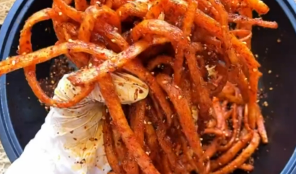 如何用牛筋面自制辣条？