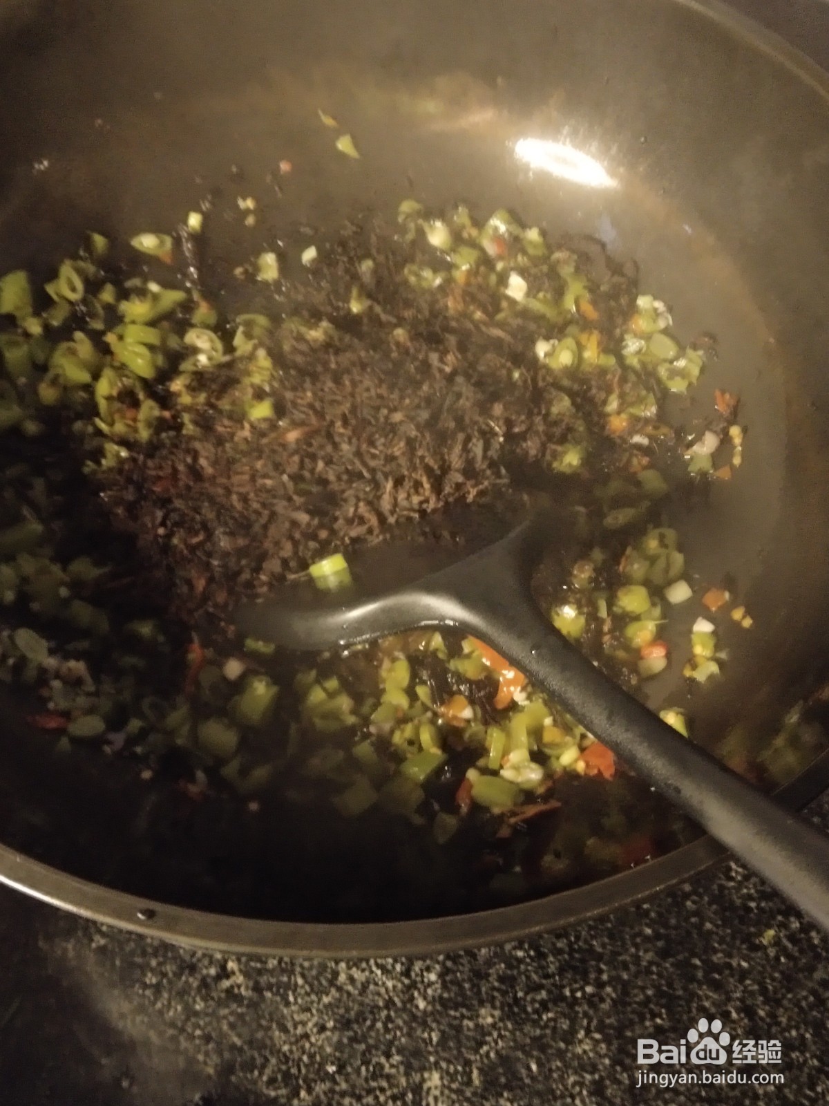 四季豆干菜荞麦饼