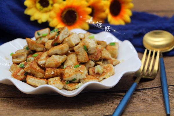 孜然小葱煎豆腐