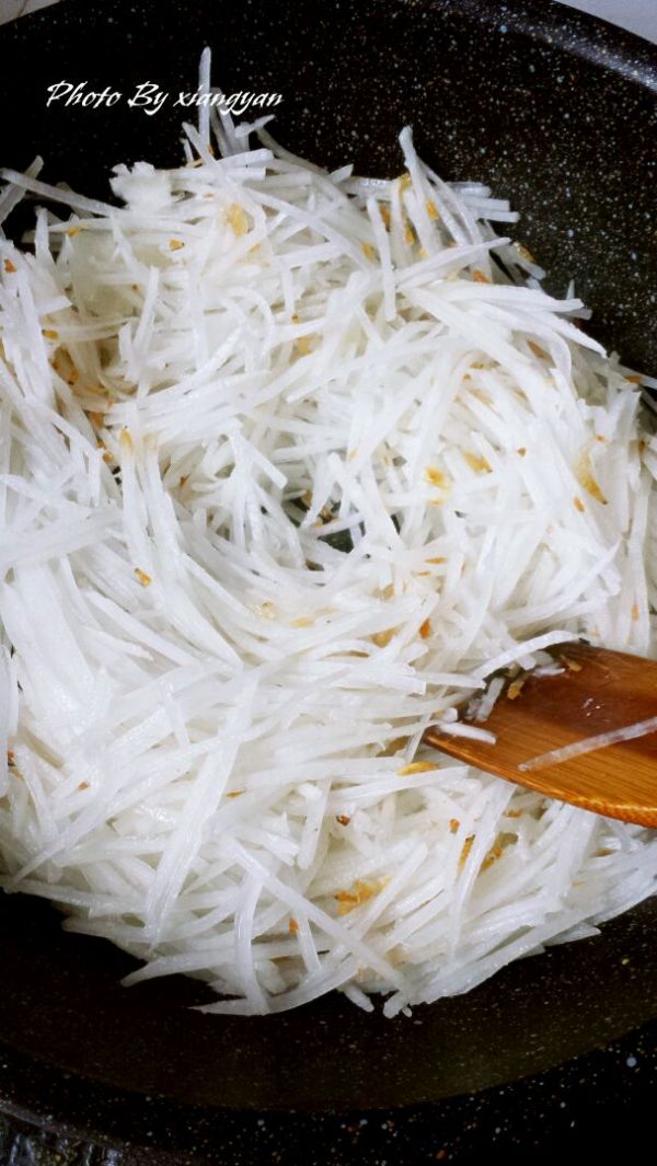 金针菇萝卜丝虾皮