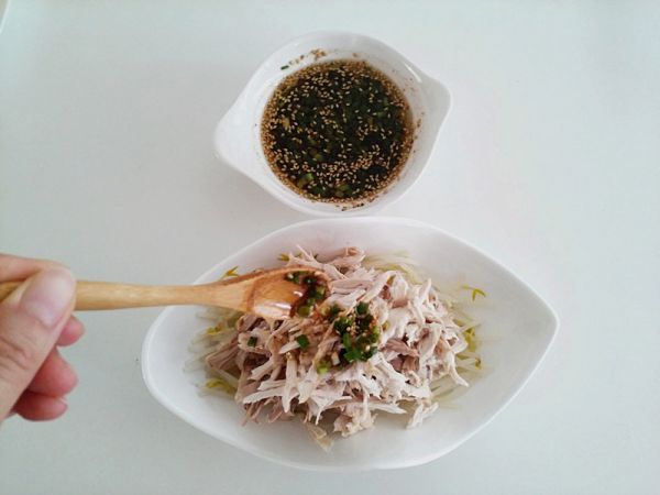 芽菜凉拌手撕鸡