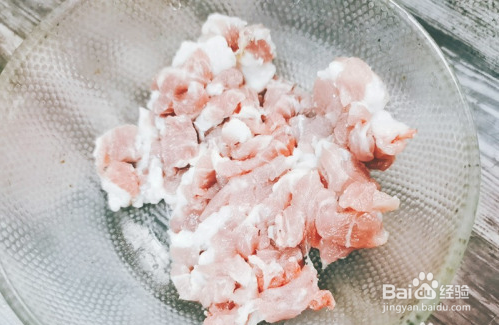 海鲜菇炒肉的做法