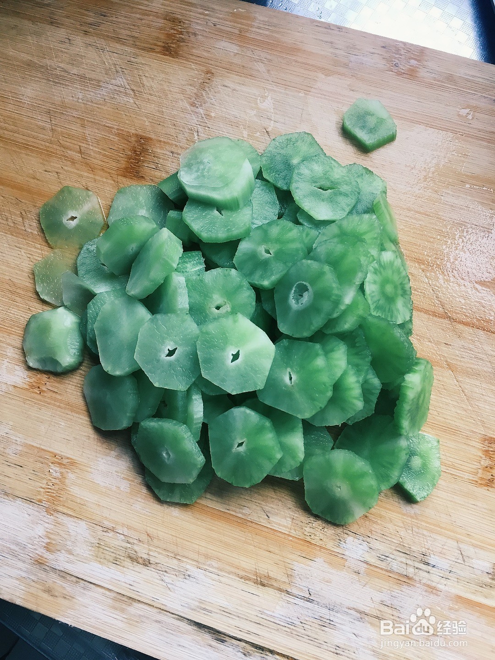莴苣炒火腿怎么做,家常做法。