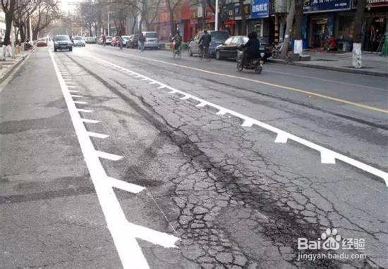 可变导向车道线怎么走