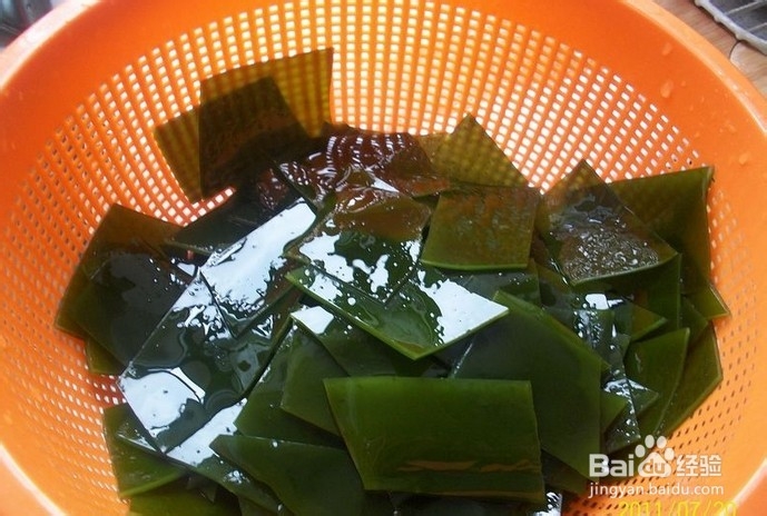 健康养身食谱：排骨海带汤(降火的哦）