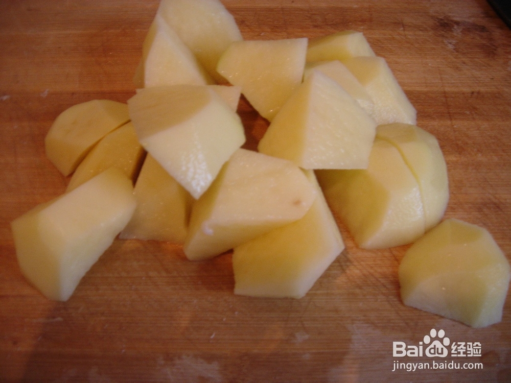 胡萝卜土豆炖牛肉——美味下饭菜