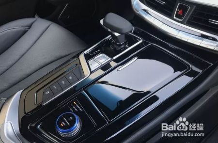 钥匙都有液晶屏，与沃尔沃共平台，吉利这款车让比亚迪慌了！