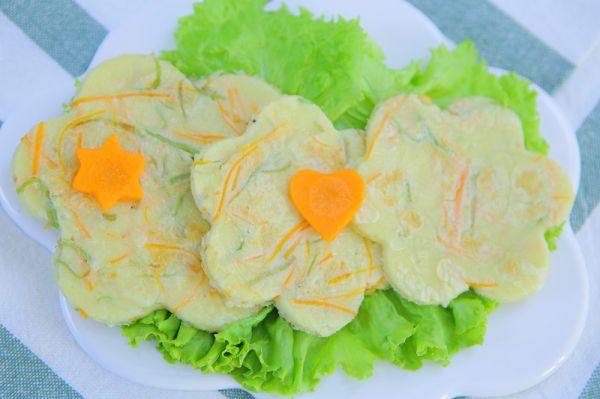 丝瓜胡萝卜银鱼饼