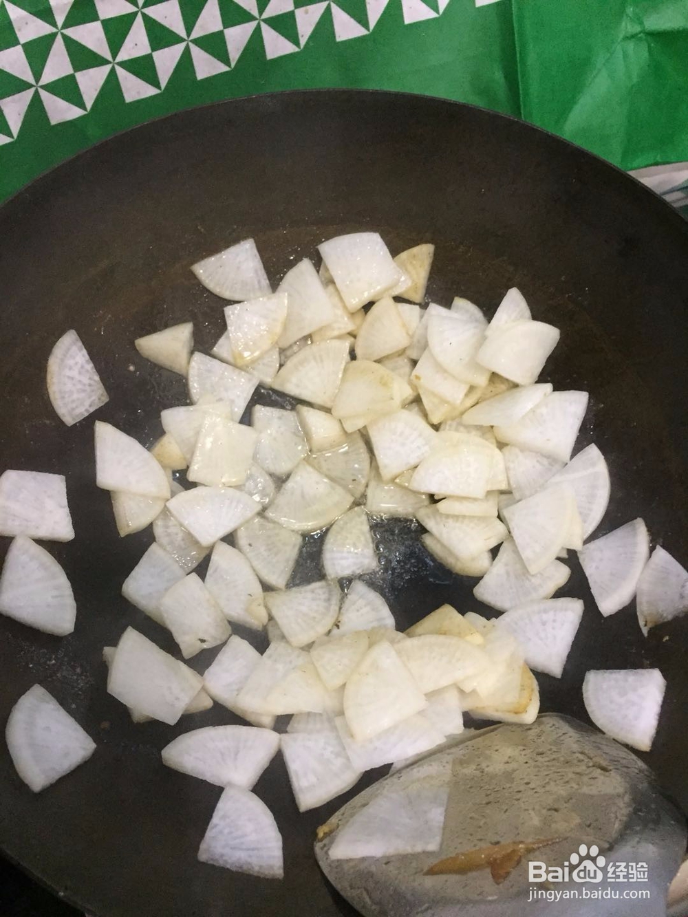 素炒萝卜片的做法