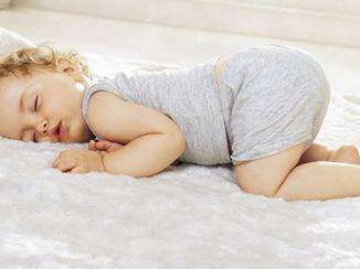 如何护理满月后的宝宝?