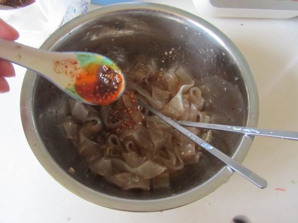 虾仁五彩大拉皮