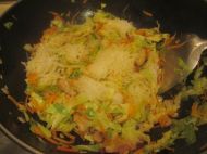 香菇红萝卜炒米粉的做法