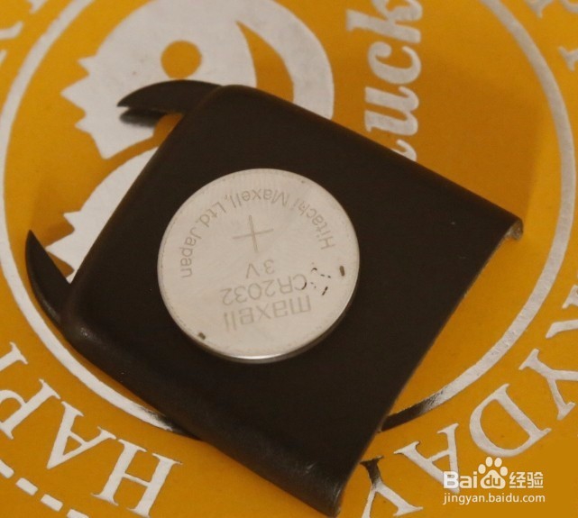 长安逸动2016款钥匙电池如何更换