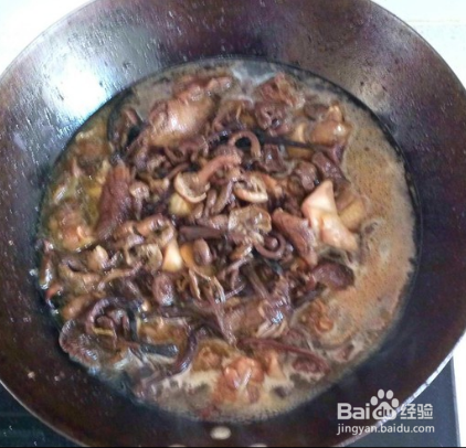 小鸡炖蘑菇（东北笨炖）