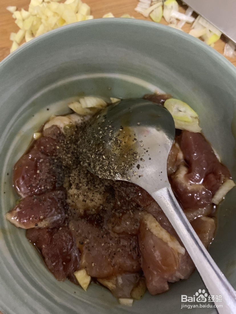 诱惑味蕾的芹菜洋葱炒肉