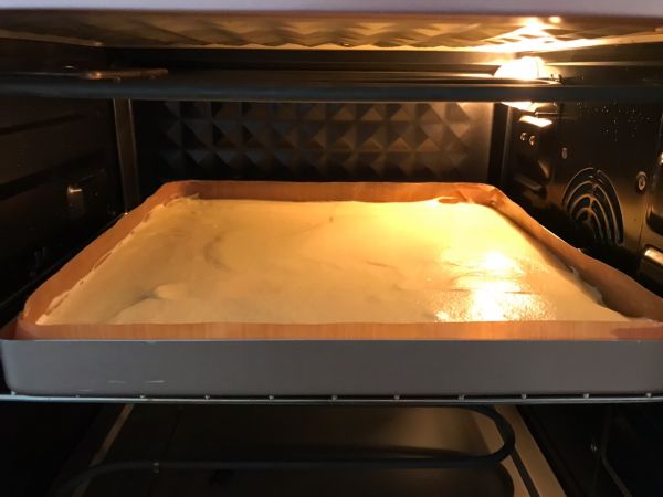 榴莲奶油O型蛋糕卷：