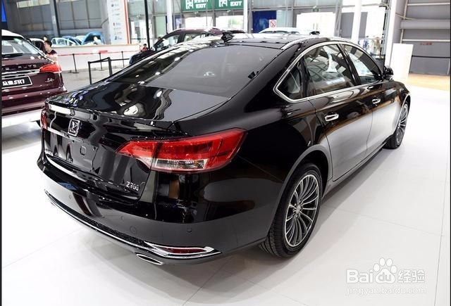 这车十万电吸门配悬浮大屏，网友：换个车标45万