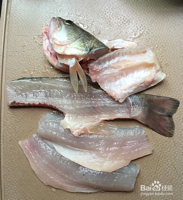 教你做酸菜鲈鱼