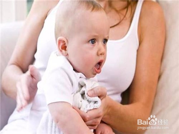如何预防出生不久的宝宝打嗝