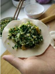 韮菜馅饼的面如何做?