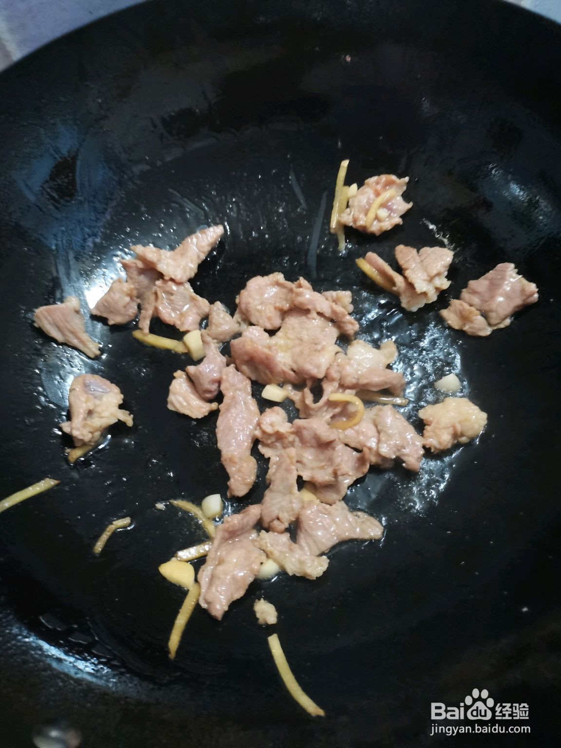 莲藕炒肉的做法