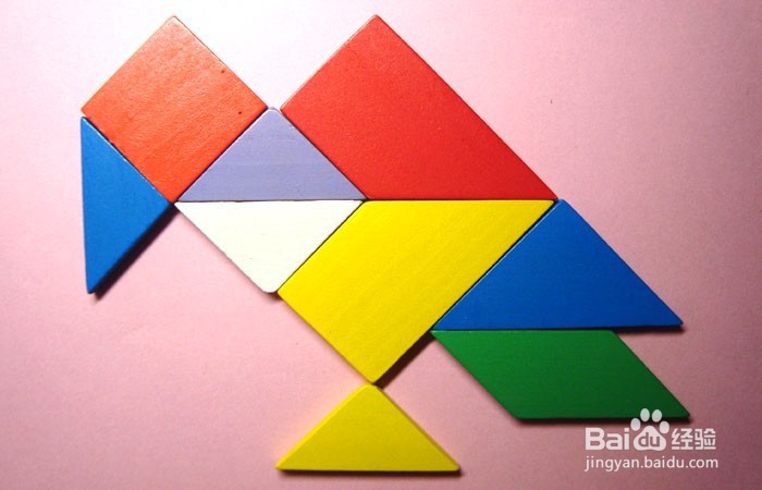 <b>九巧板如何拼成聪明的小鹦鹉图形</b>