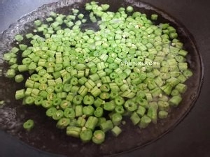 食补佳品榄菜肉末四季豆的做法