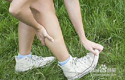 为什么有时候睡觉小腿会抽筋？