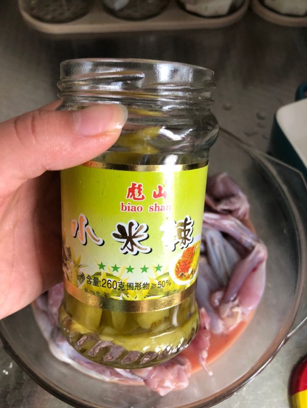 酸辣爽口泡椒牛蛙